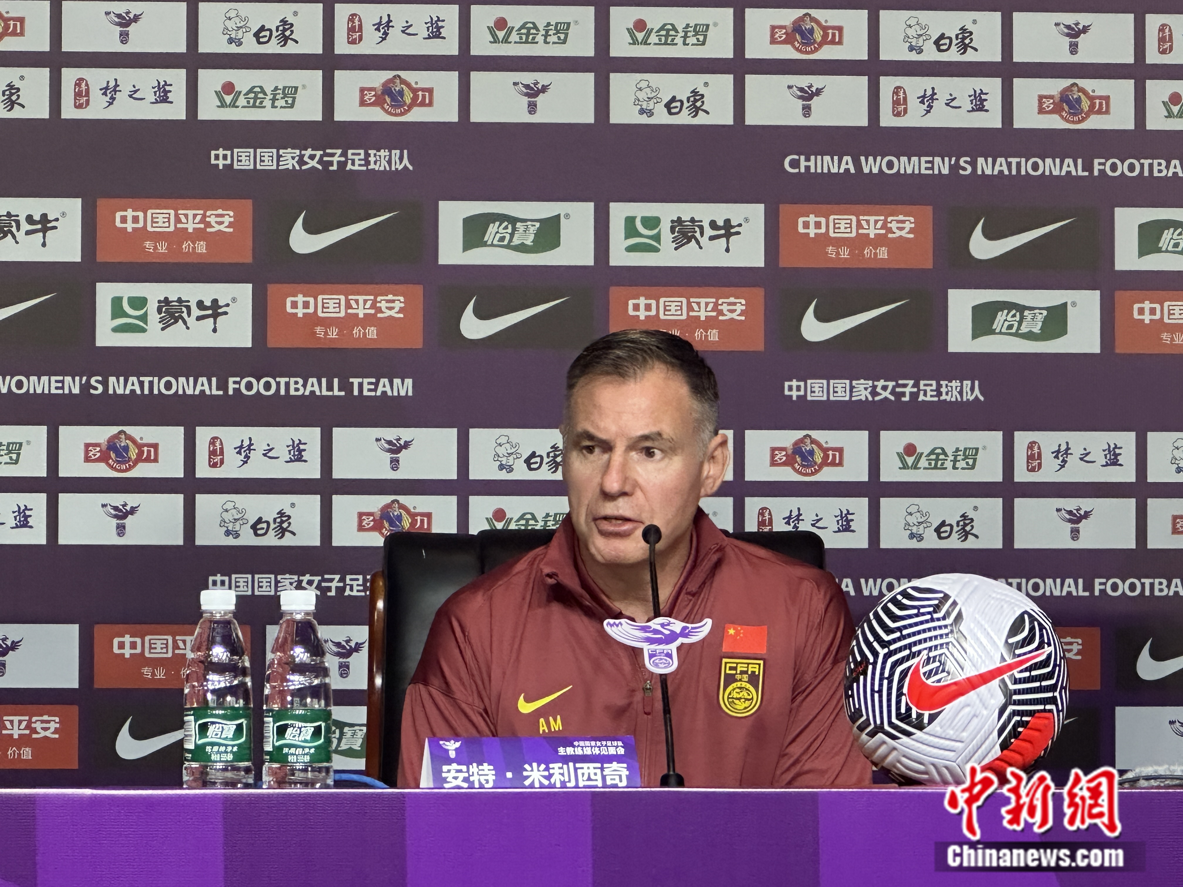 中国女足新任主帅亮相后，如何破解两年无大赛