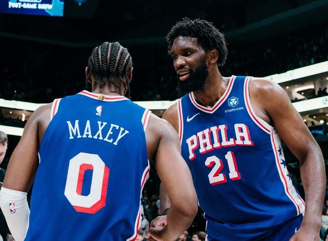 76人三巨头合体掀翻黄蜂 竞争格局恐生变