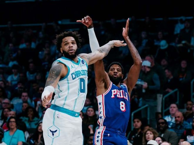 76人三巨头合体掀翻黄蜂 竞争格局恐生变