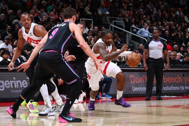 猛龙三杀热火扩大领先优势 热火连续四年征战附