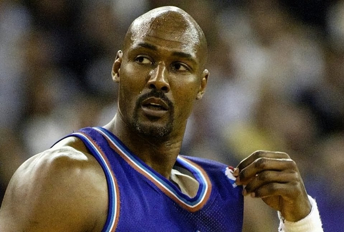 勒布朗·詹姆斯41岁再进季后赛 追平历史19次纪录